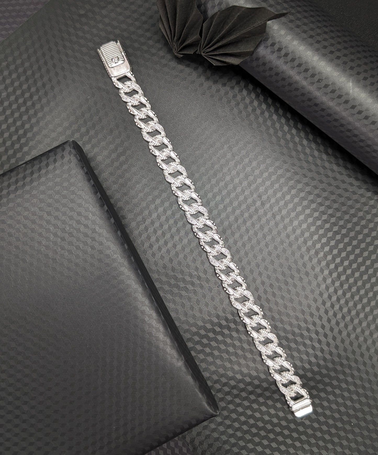 Sleek Silver Cuban Bracelet for Men